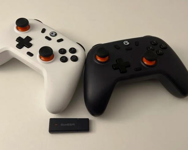 Играть на ПК сидя на диване может стать намного удобнее, поскольку Microsoft начала тестировать виртуальную раскладку клавиатуры для контроллеров